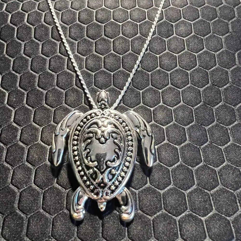 Turtle Traditional Necklace 18K White Gold Plated